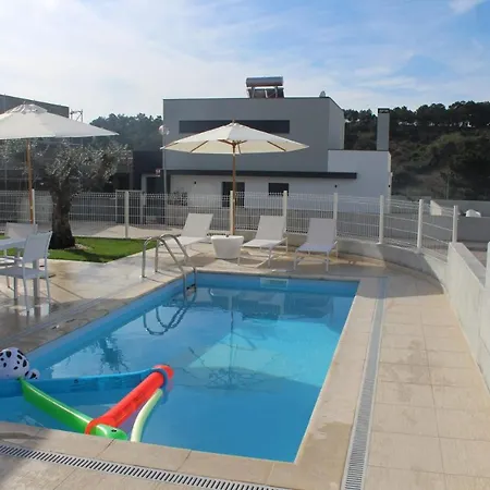 Tres Oliveiras Holiday home *